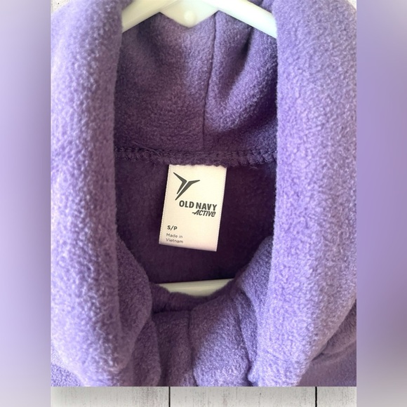 Old Navy Active Funnel Neck Micro Fleece Pullover Sweater Purple Womens Small - Picture 2 of 7